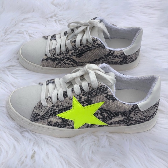 Steve Madden Reeves Neon Star Snake Print Sneakers Size 8 - Picture 5 of 9